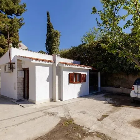 Διαμέρισμα Apartman Ila